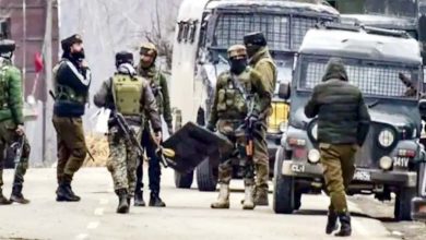 Photo of जम्मू कश्मीर में नागरिकों की हत्या में शामिल इम्तियाज डार समेत 2 आतंकी ढेर, 4 संदिग्ध अरेस्ट